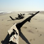 SKELETON COAST: NAUFRAGIOS FRENTE AL DESIERTO